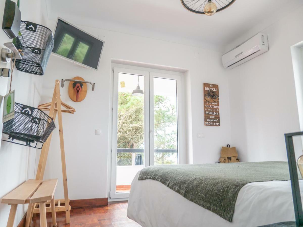 Bed and Breakfast Azen Cool House Azenhas do Mar Esterno foto