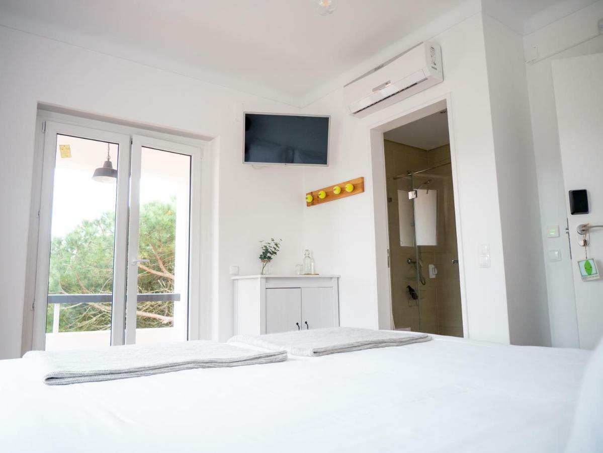Bed and Breakfast Azen Cool House Azenhas do Mar Esterno foto